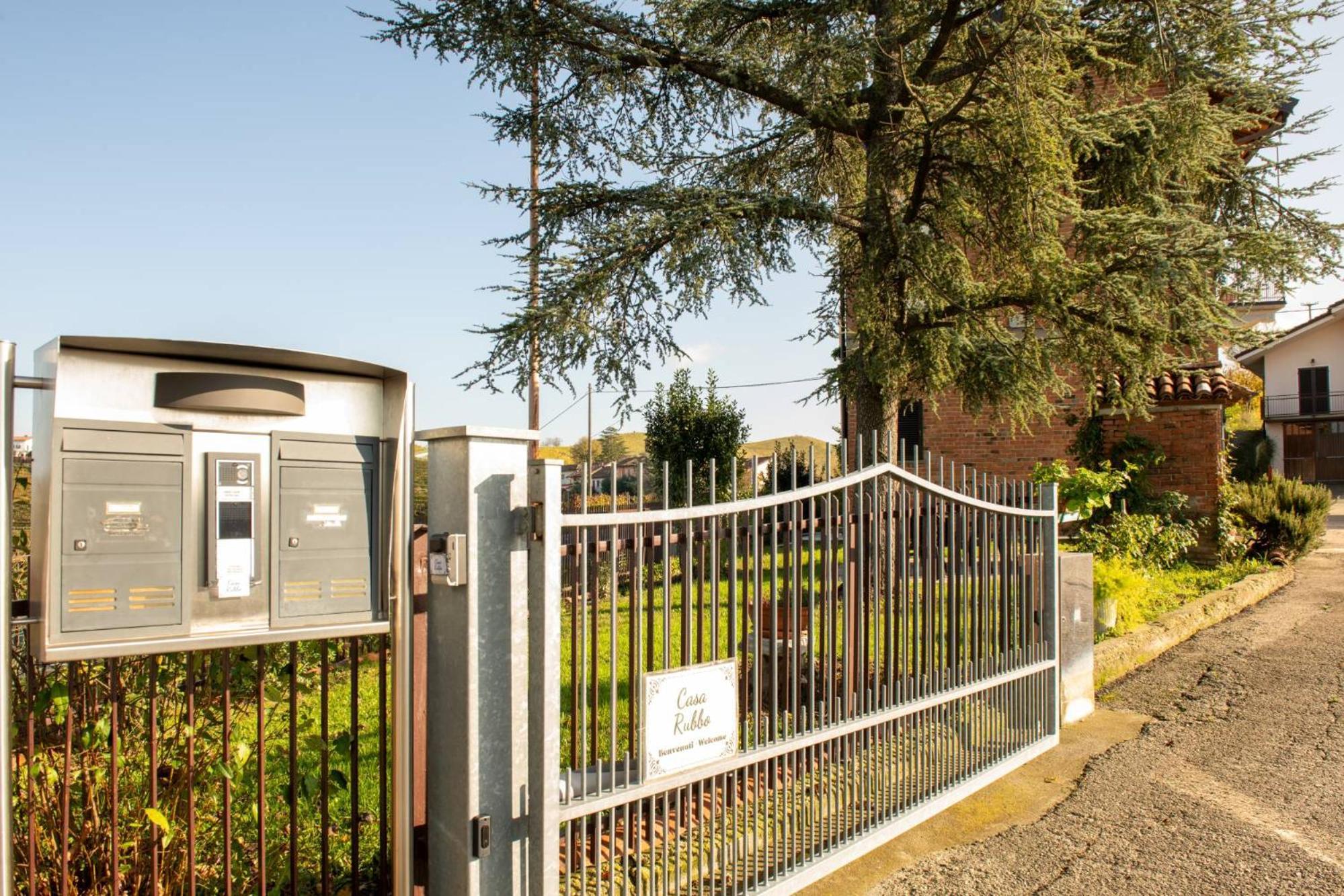 Casa Rubbo - Appartamento In Collina 'Monviso' Άλμπα Εξωτερικό φωτογραφία